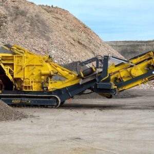 Keestrack R3 mobile impact crusher in quarry