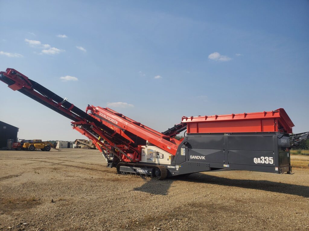 Sandvik QA335 mobile screener