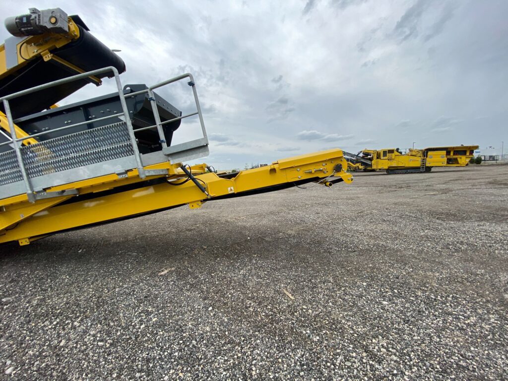 Keestrack H4 closed circuit track mounted cone crusher for sale