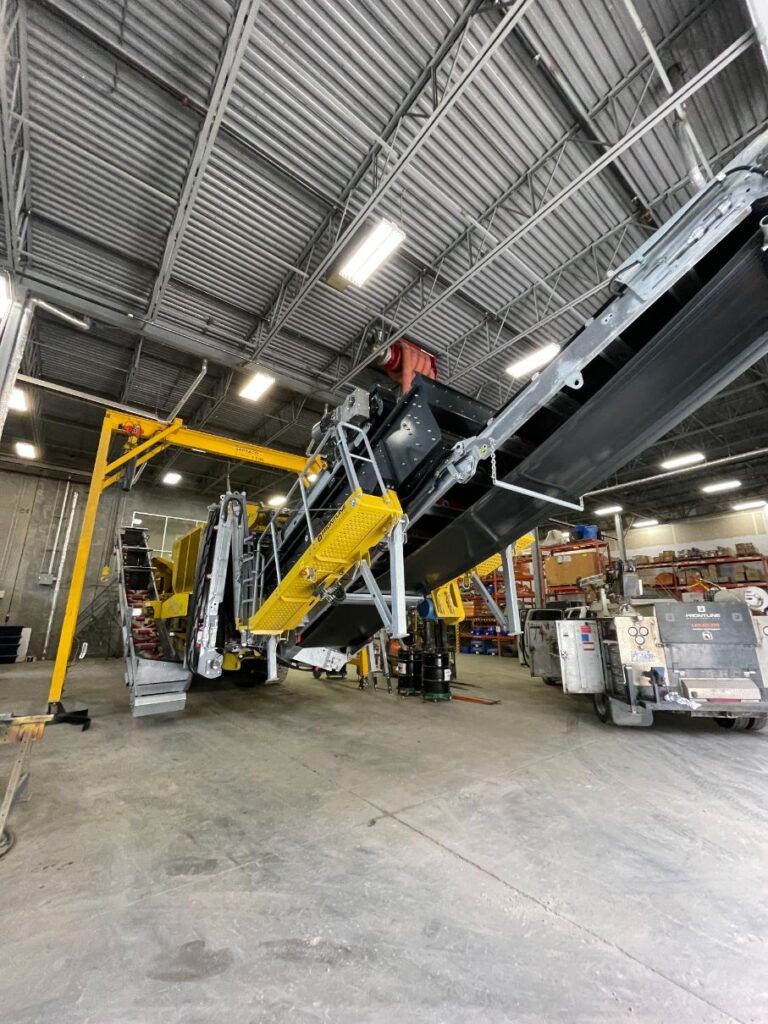 Keestrack R6 impact crusher.