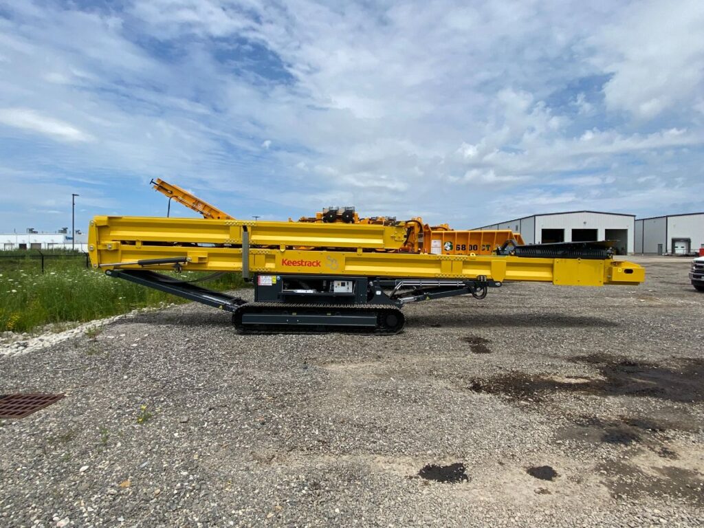 Keestrack stacking conveyor.