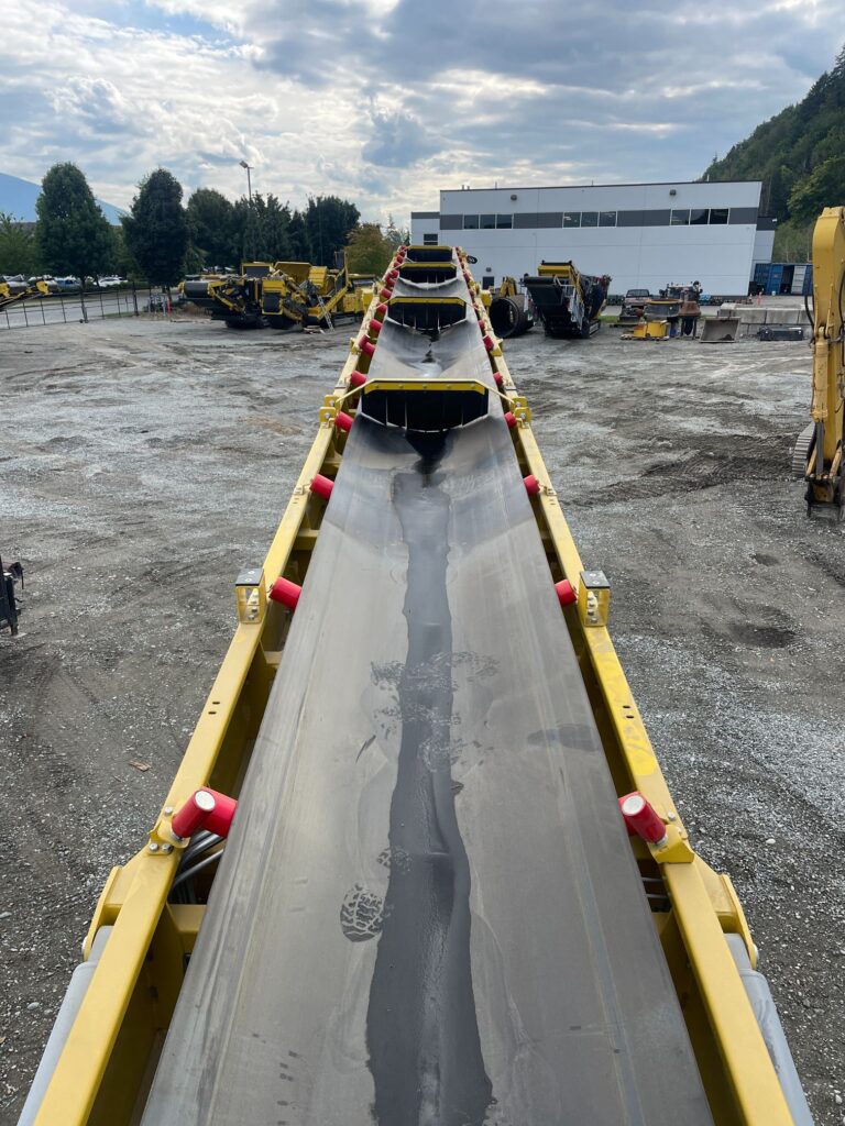 Keestrack stacking conveyor.