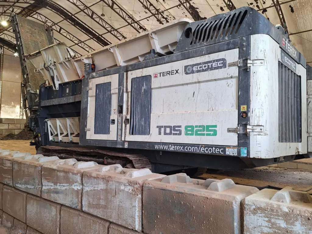 Used 2021 Ecotec TDS 825 slow speed shredder for sale