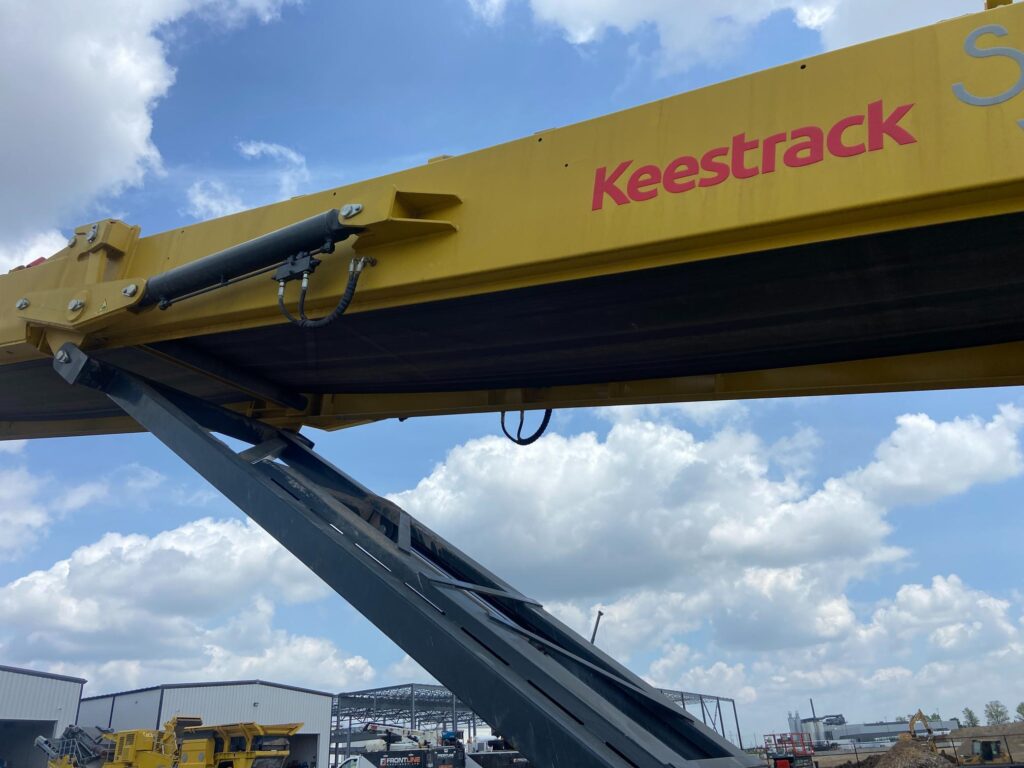 Keestrack S5 stacking conveyor.